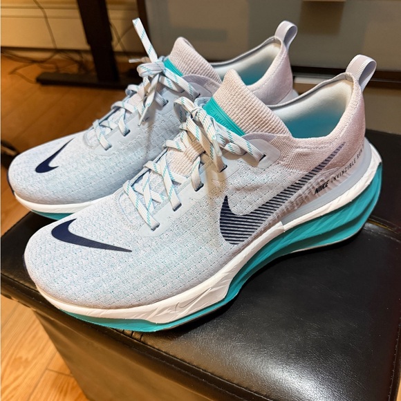 Nike Light Blue and Teal Athletic Shoes main image 4